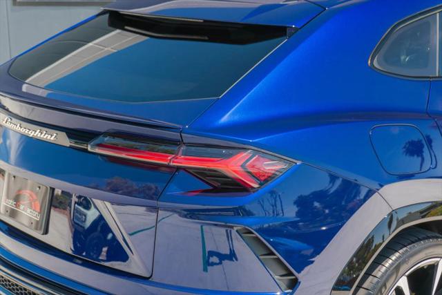 2021 Lamborghini Urus Base