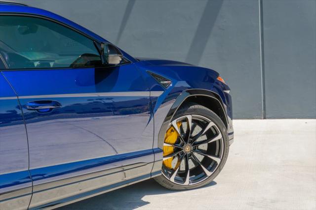 2021 Lamborghini Urus Base