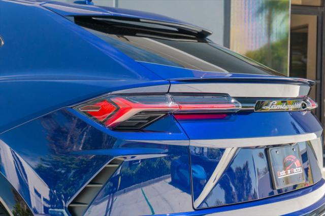 2021 Lamborghini Urus Base