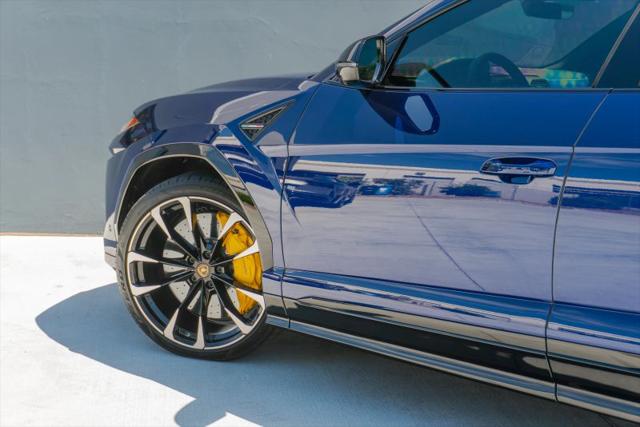 2021 Lamborghini Urus Base