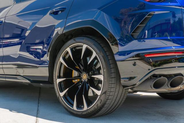 2021 Lamborghini Urus Base