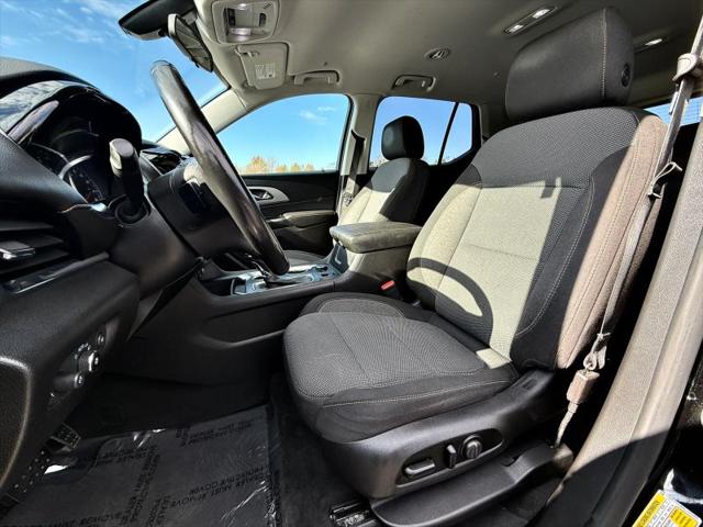 2020 Chevrolet Traverse AWD LT Cloth