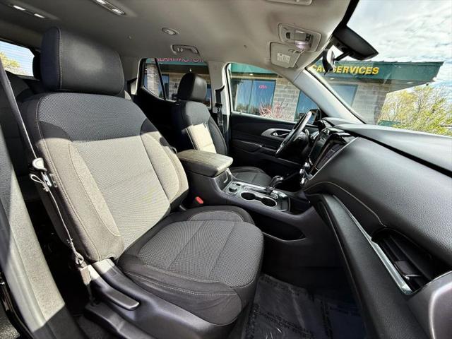 2020 Chevrolet Traverse AWD LT Cloth