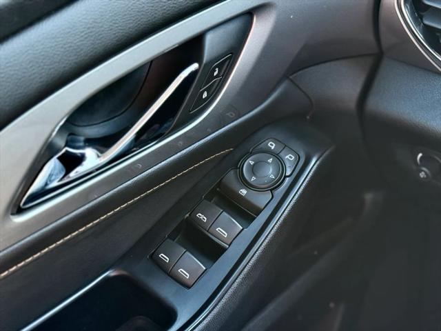 2020 Chevrolet Traverse AWD LT Cloth