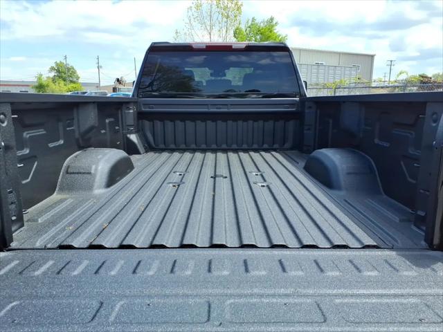 2026 Chevrolet Silverado 2500HD Crew Cab, Long Bed, Custom, 4WD