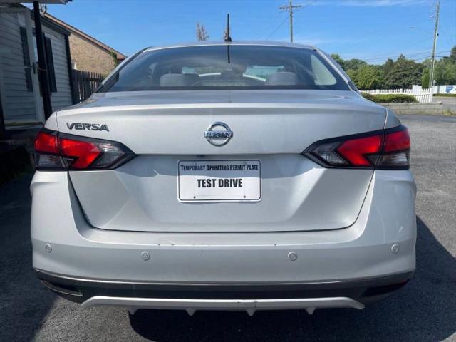 2020 Nissan Versa S Xtronic CVT