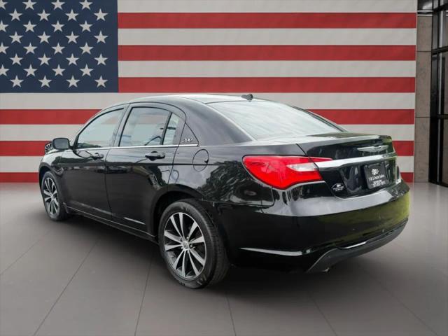 2013 Chrysler 200 Limited