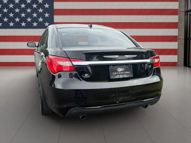 2013 Chrysler 200 Limited