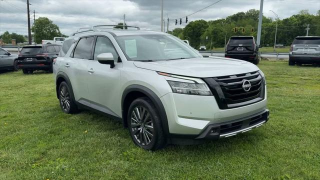2024 Nissan Pathfinder SL 4WD