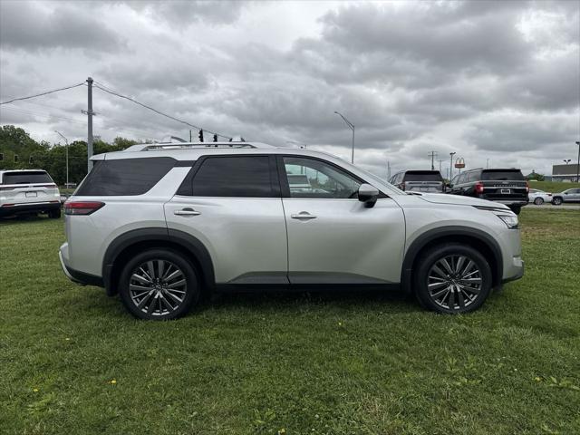 2024 Nissan Pathfinder SL 4WD