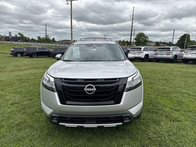 2024 Nissan Pathfinder SL 4WD