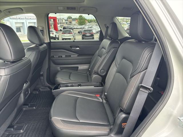 2024 Nissan Pathfinder SL 4WD