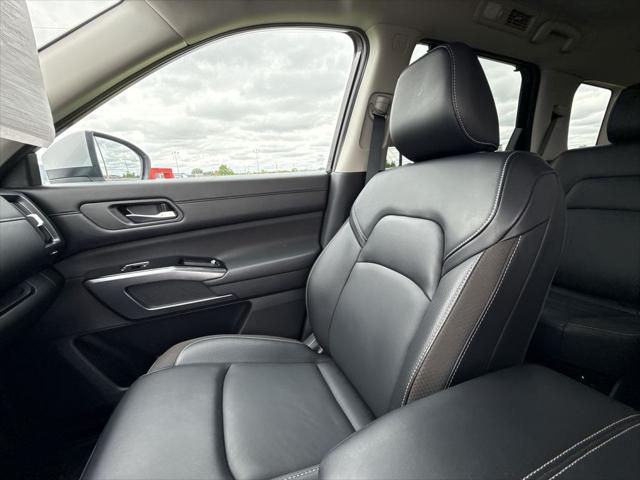 2024 Nissan Pathfinder SL 4WD