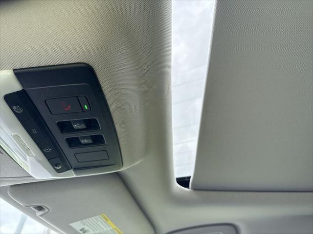 2024 Nissan Pathfinder SL 4WD
