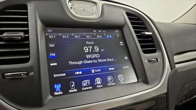 2015 Chrysler 300 Limited