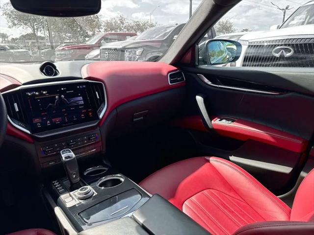 2023 Maserati Ghibli Modena