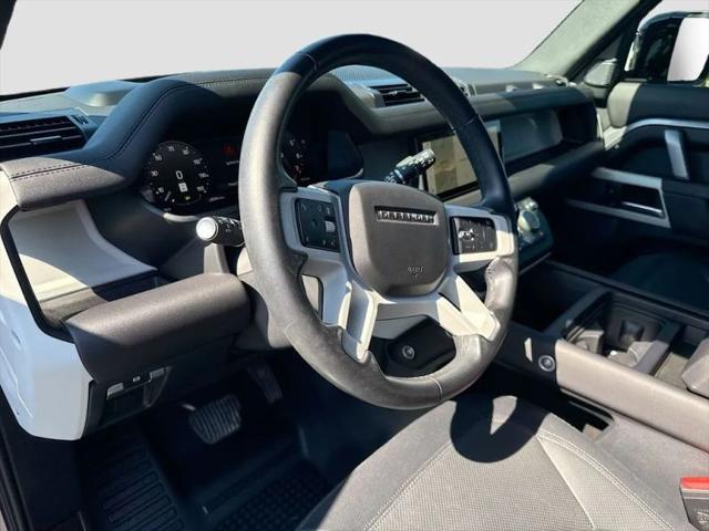 2024 Land Rover Defender 110 P400 X-Dynamic SE