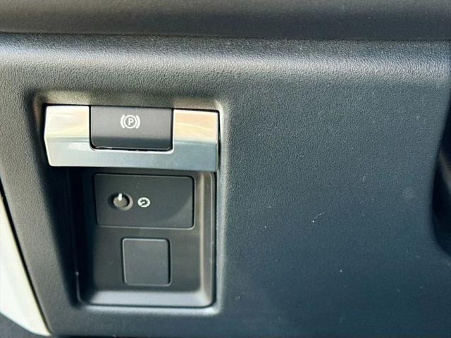 2024 Land Rover Defender 110 P400 X-Dynamic SE