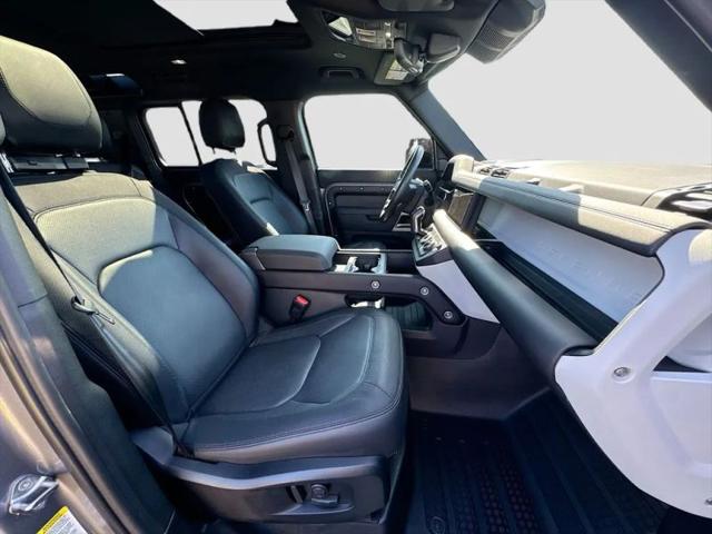 2024 Land Rover Defender 110 P400 X-Dynamic SE