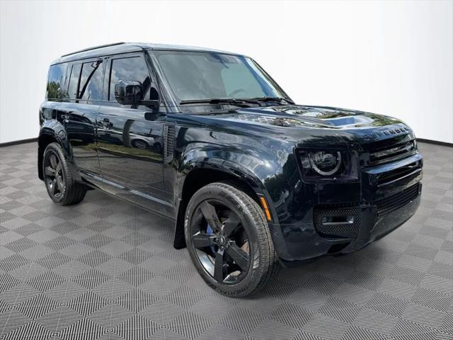 2024 Land Rover Defender 110 P400 X-Dynamic SE