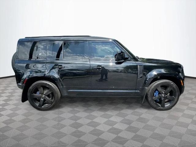 2024 Land Rover Defender 110 P400 X-Dynamic SE