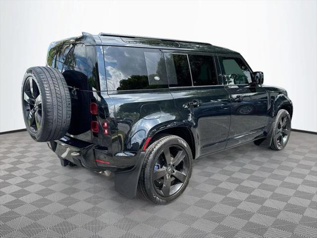 2024 Land Rover Defender 110 P400 X-Dynamic SE