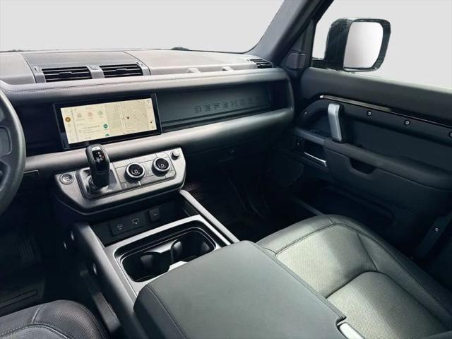 2024 Land Rover Defender 110 P400 X-Dynamic SE