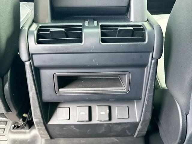 2024 Land Rover Defender 110 P400 X-Dynamic SE