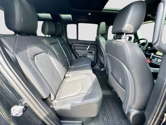 2024 Land Rover Defender 110 P400 X-Dynamic SE