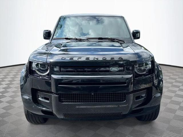 2024 Land Rover Defender 110 P400 X-Dynamic SE