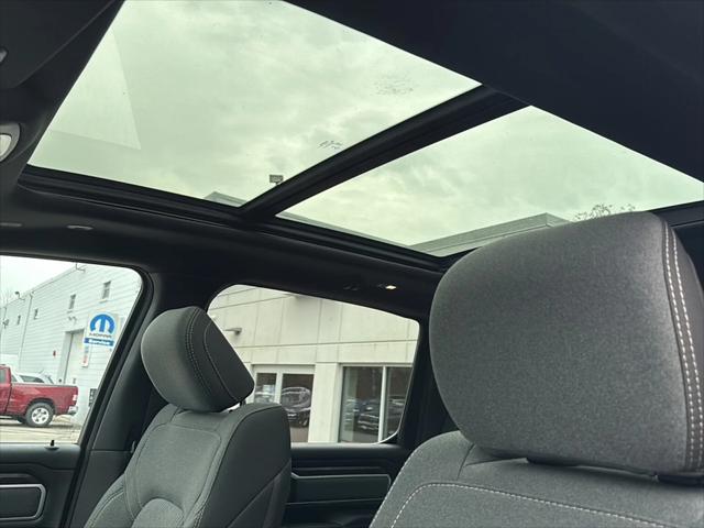 2022 Ram 1500 Big Horn Crew Cab 4x4 5'7" Box
