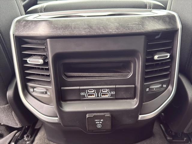 2022 Ram 1500 Big Horn Crew Cab 4x4 5'7" Box