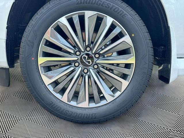 2026 INFINITI QX80 LUXE