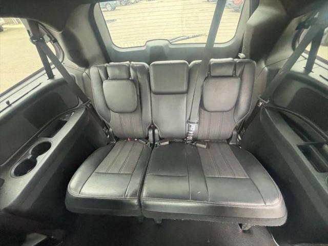 2016 Chrysler Town & Country S