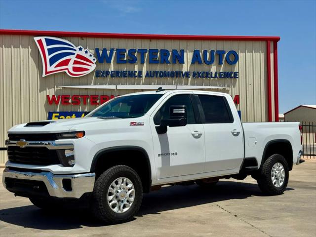 2024 Chevrolet Silverado 2500HD 4WD Crew Cab Standard Bed LT for sale in Lubbock, TX