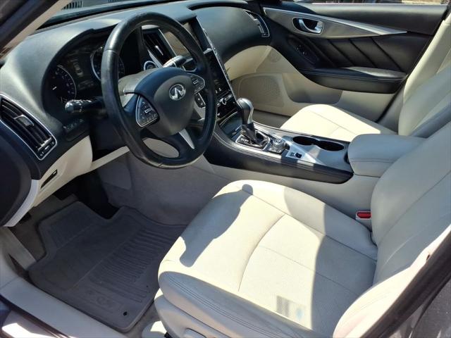 2015 INFINITI Q50 Premium