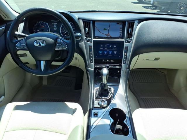 2015 INFINITI Q50 Premium
