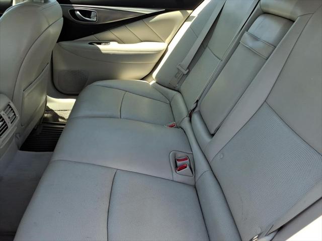 2015 INFINITI Q50 Premium