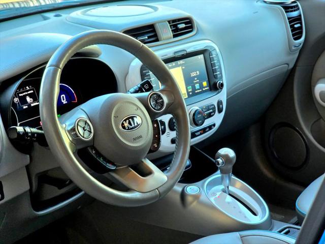 2015 Kia Soul EV +