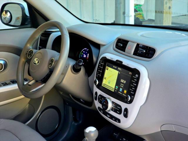2015 Kia Soul EV +