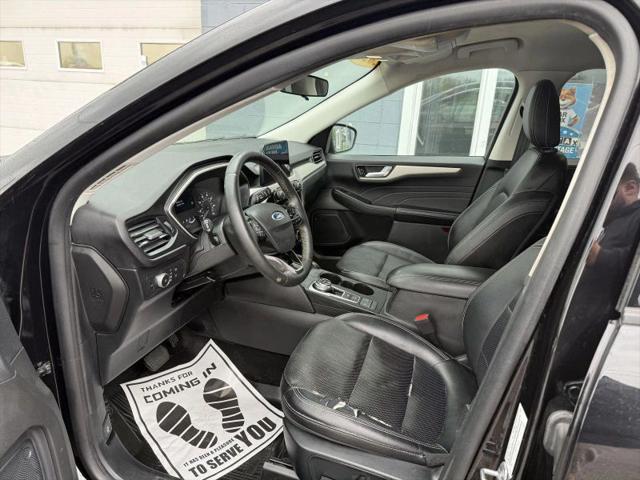 2022 Ford Escape SEL