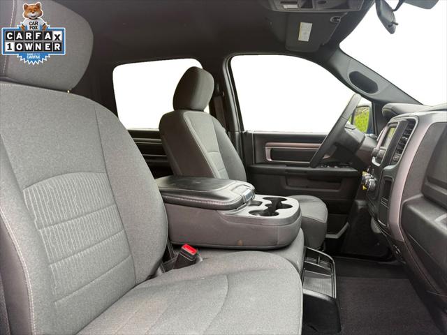 2024 Ram 1500 Classic Warlock Crew Cab 4x4 5'7" Box