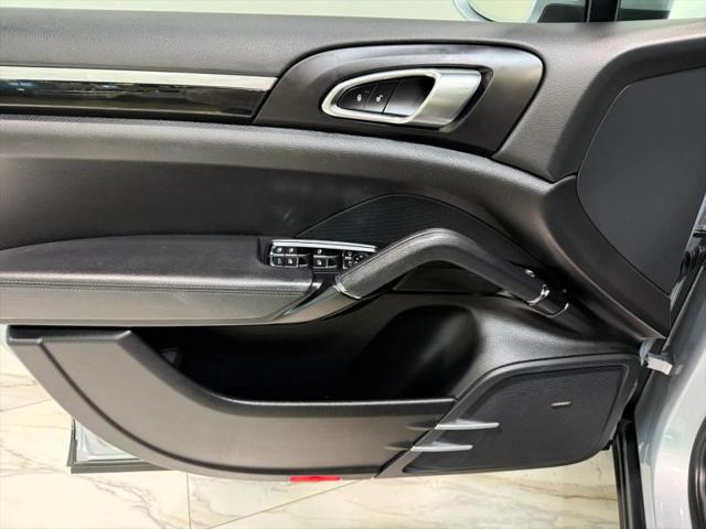 2017 Porsche Cayenne Platinum Edition