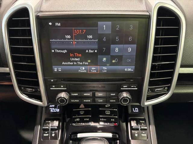 2017 Porsche Cayenne Platinum Edition
