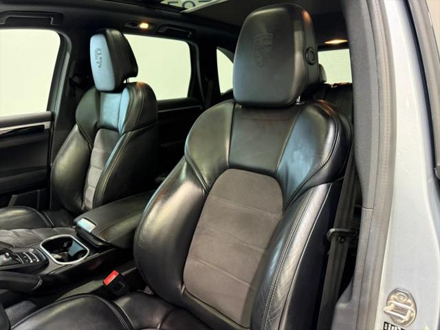2017 Porsche Cayenne Platinum Edition