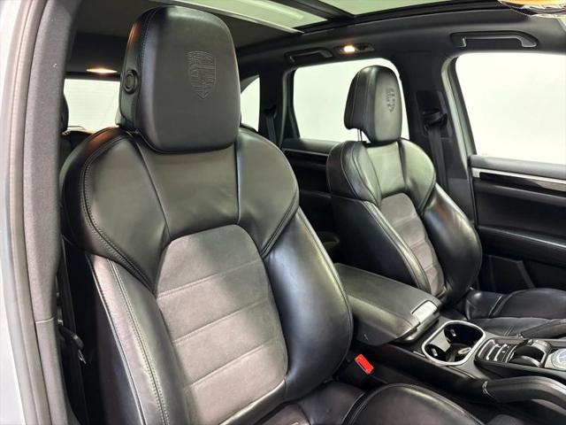 2017 Porsche Cayenne Platinum Edition