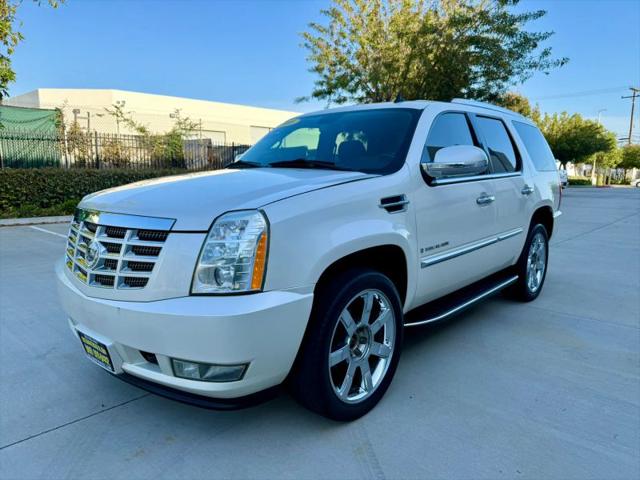 2008 Cadillac Escalade Standard