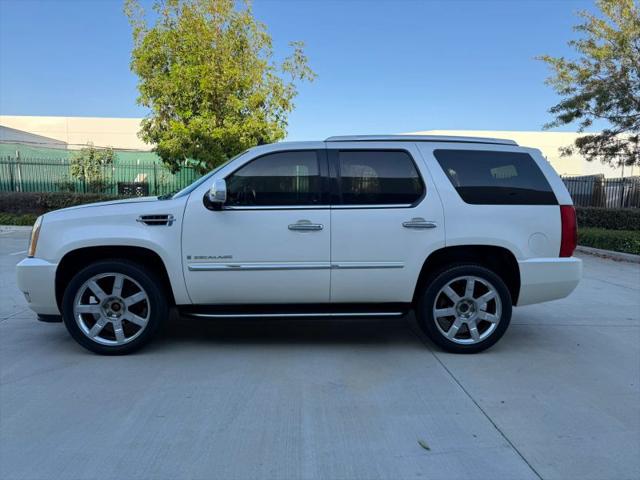 2008 Cadillac Escalade Standard