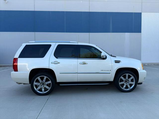 2008 Cadillac Escalade Standard