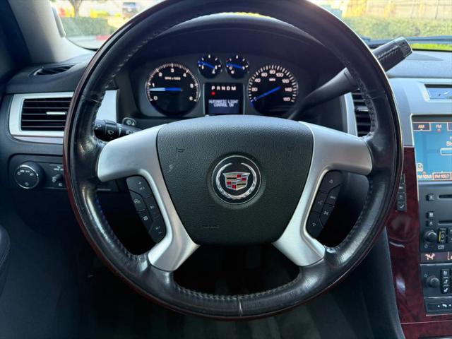 2008 Cadillac Escalade Standard